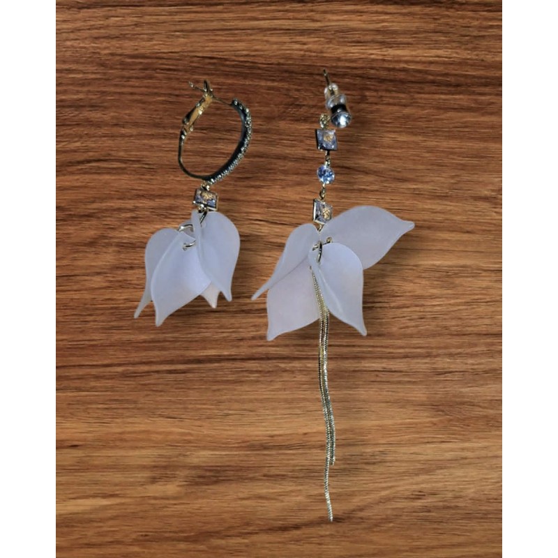 Boucles d'oreilles dépareillées