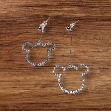 Boucles d'oreilles dépareillées